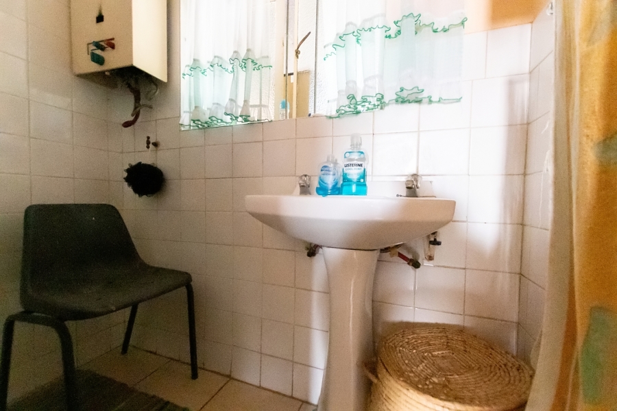 6 Bedroom Property for Sale in Laaiplek Western Cape